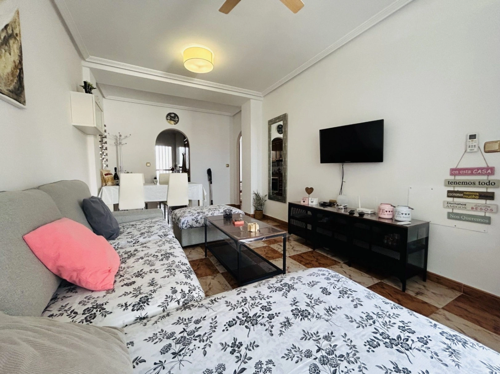 Ático en venta en La Zenia, Orihuela: 2 dormitorios y piscina