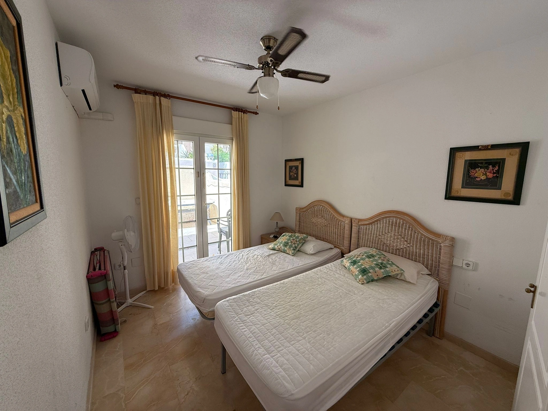 Magnifica Casa de tres dormitorios en venta en Las Ramblas, Orihuela Costa