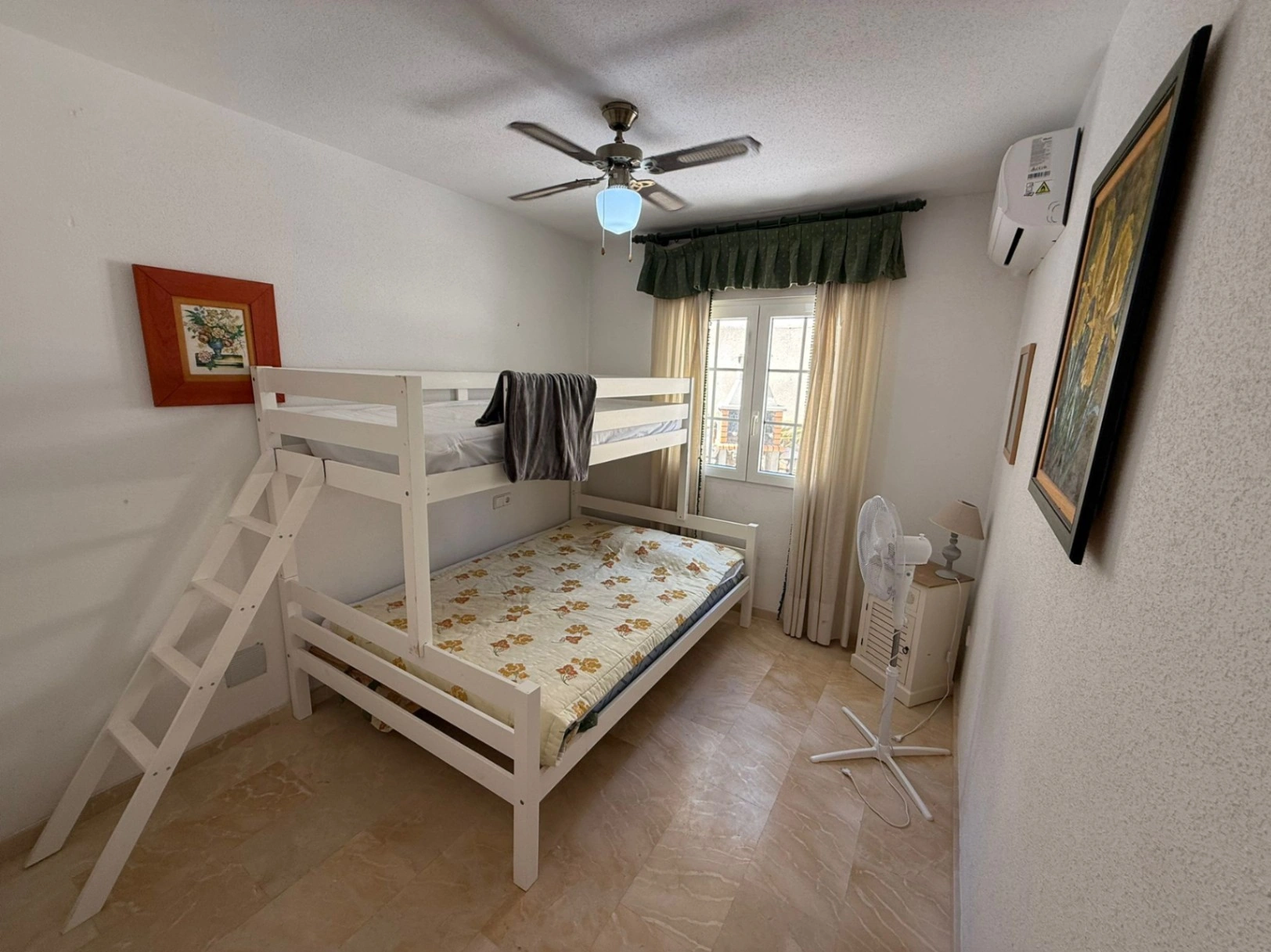 Magnifica Casa de tres dormitorios en venta en Las Ramblas, Orihuela Costa