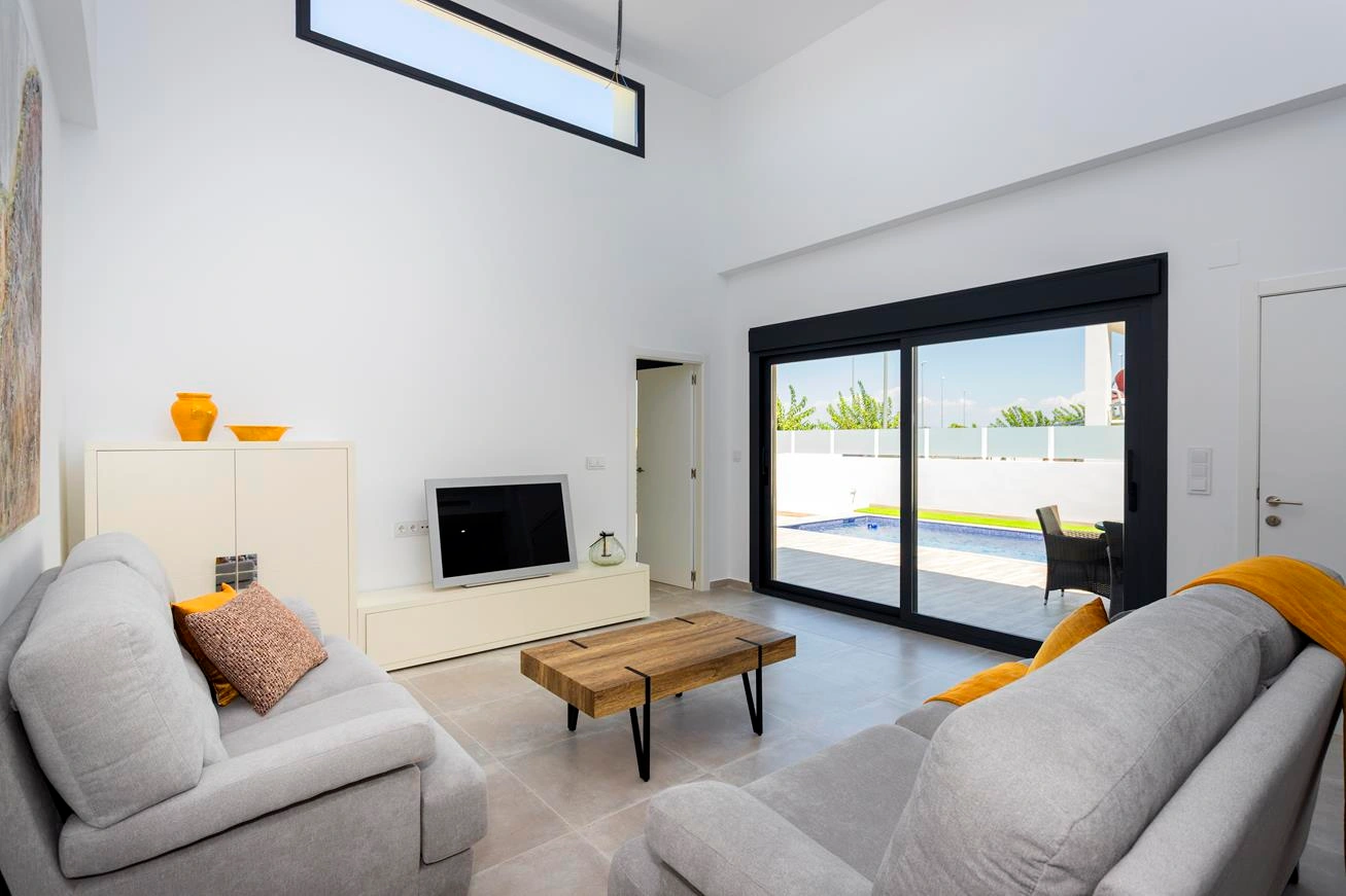 Maravillosa Villa Semi Adosada en venta en Daya Nueva
