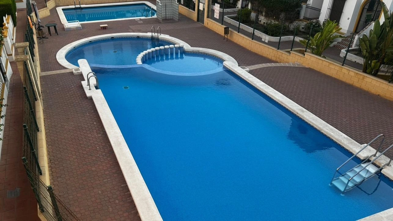 Magnifico Dúplex de tres habitaciones en venta en La Mata, Torrevieja