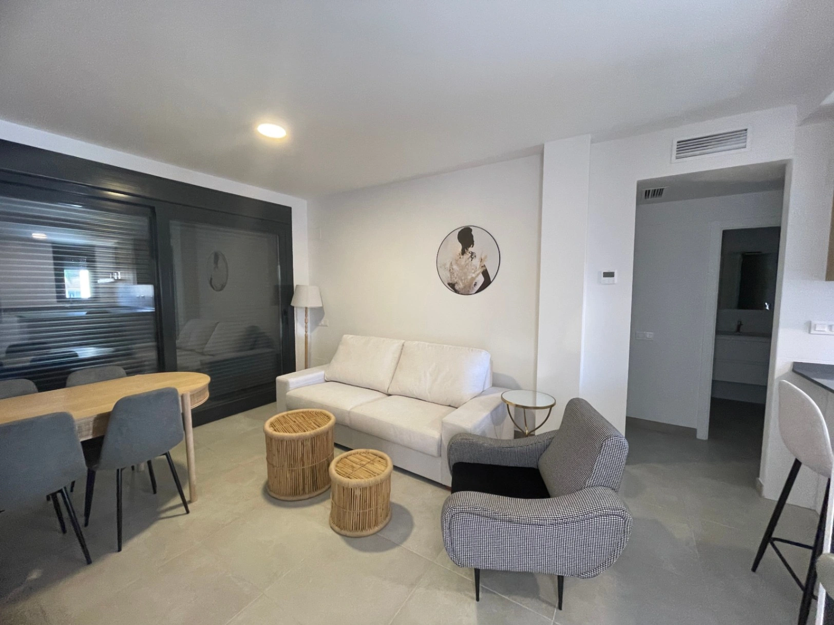 Apartamento en venta de 2 habitaciones en Villamartin, Alicante