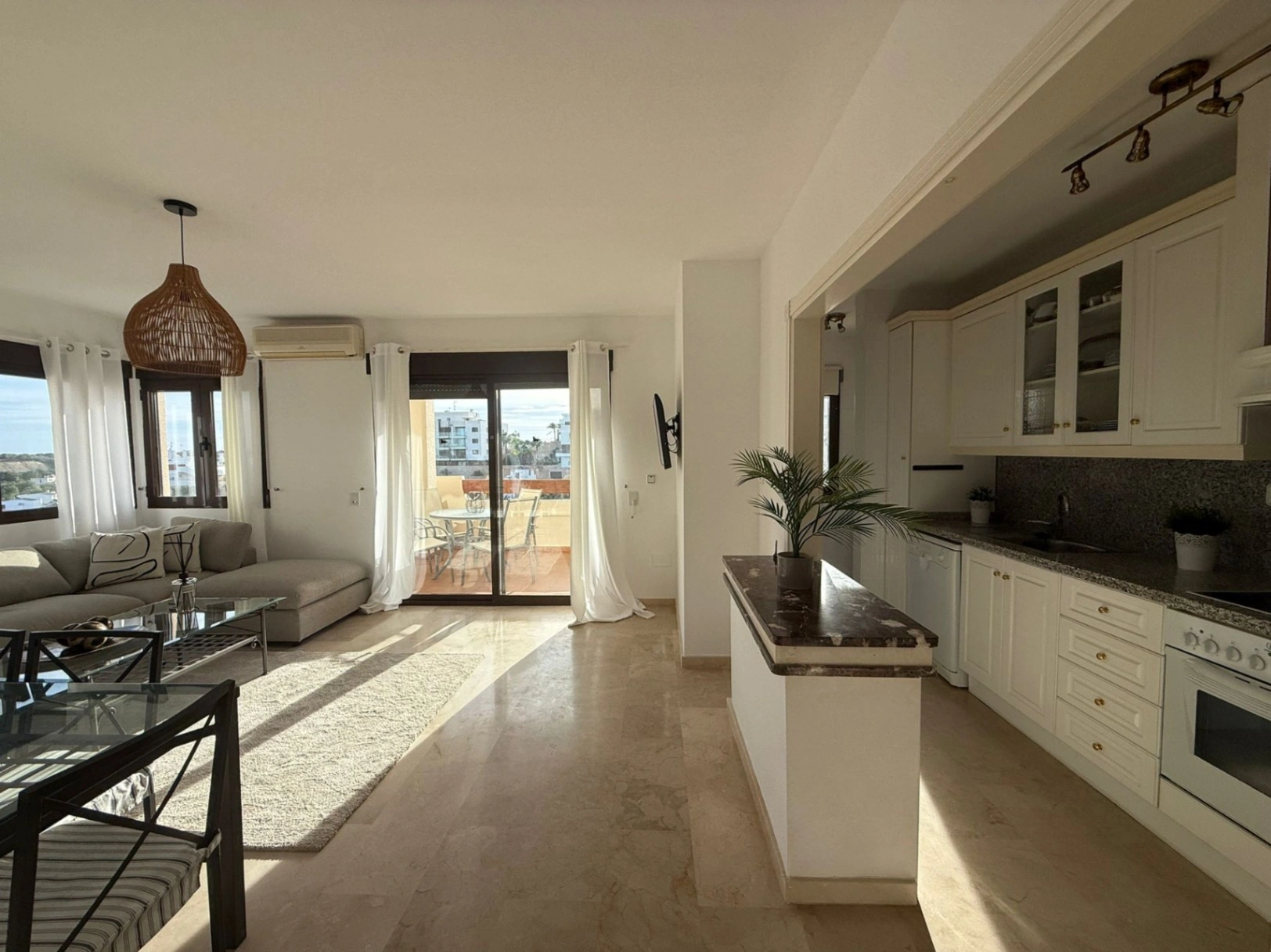Espectacular Ático de  tres habitaciones en venta en Las Ramblas, Orihuela Costa