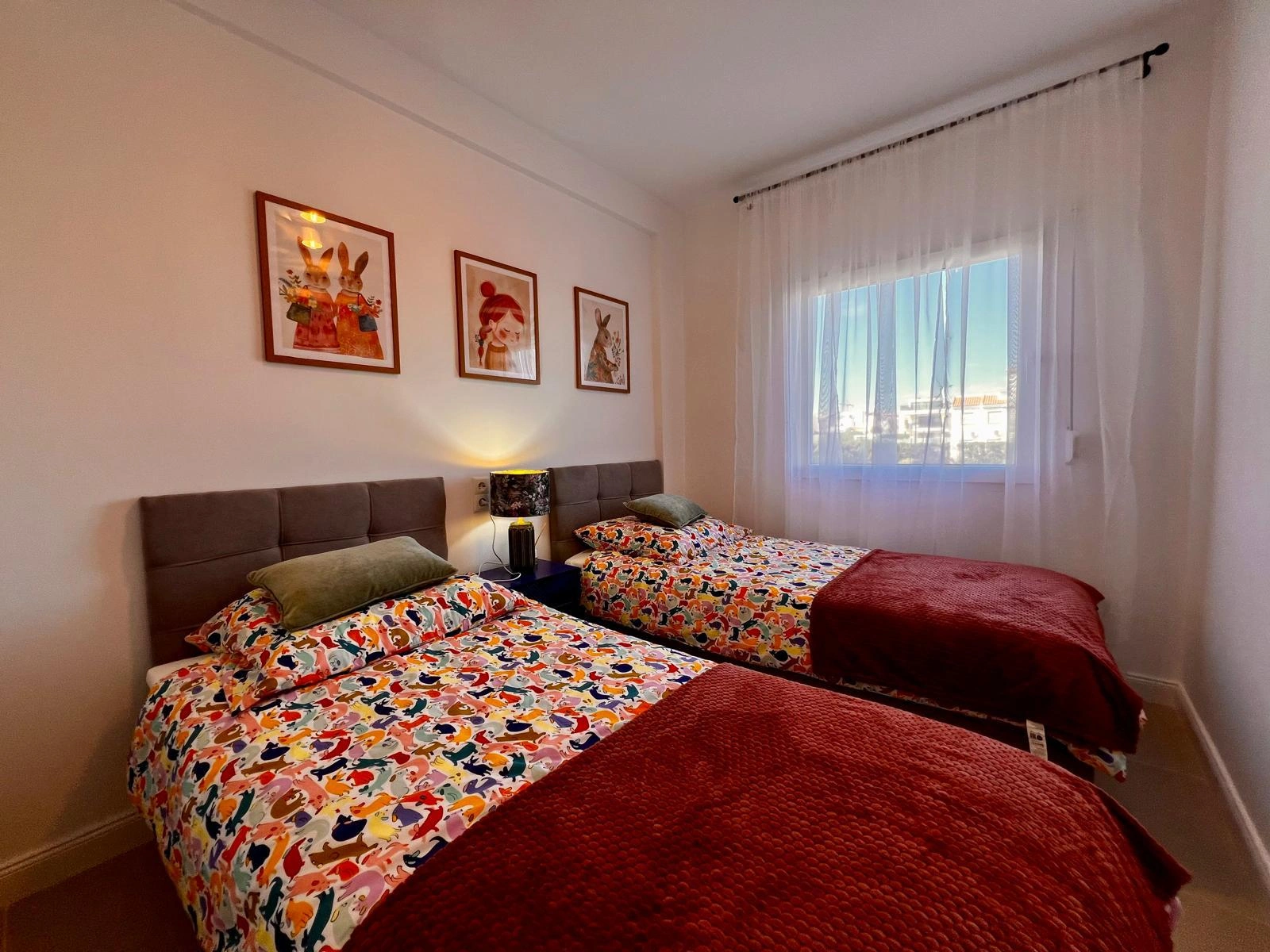 Apartamento reformado de tres dormitorios en venta en La Zenia, Orihuela Costa