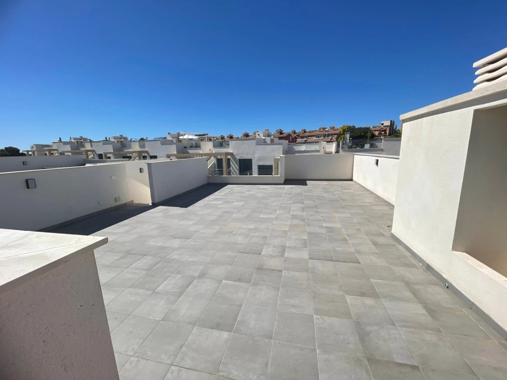 Apartamento en venta de 2 habitaciones en Villamartin, Alicante