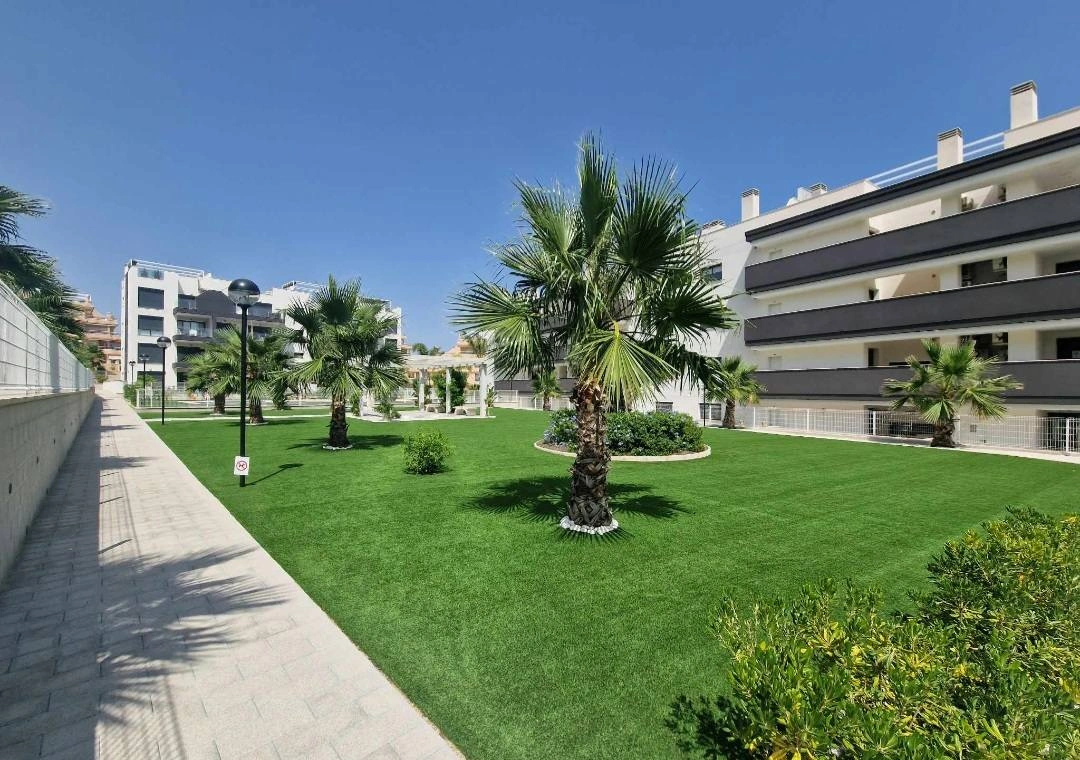 Apartamento en venta de 2 dormitorios en Valentino Golf, Villamartín, Orihuela