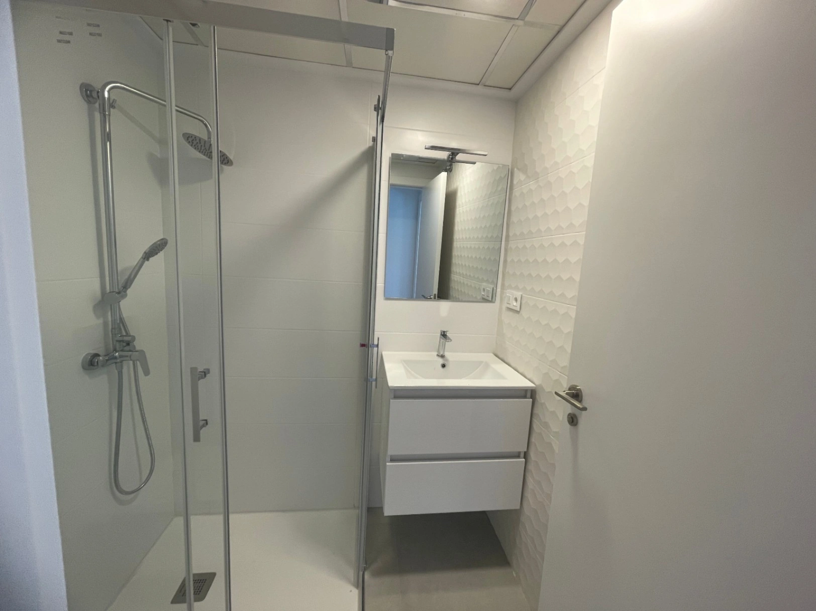 Apartamento en venta de 2 habitaciones en Villamartin, Alicante