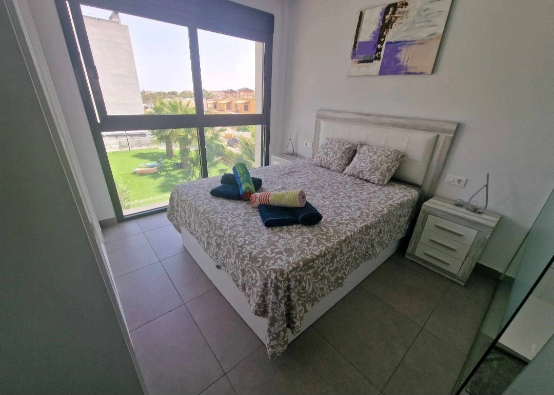 Apartamento en venta de 2 dormitorios en Valentino Golf, Villamartín, Orihuela