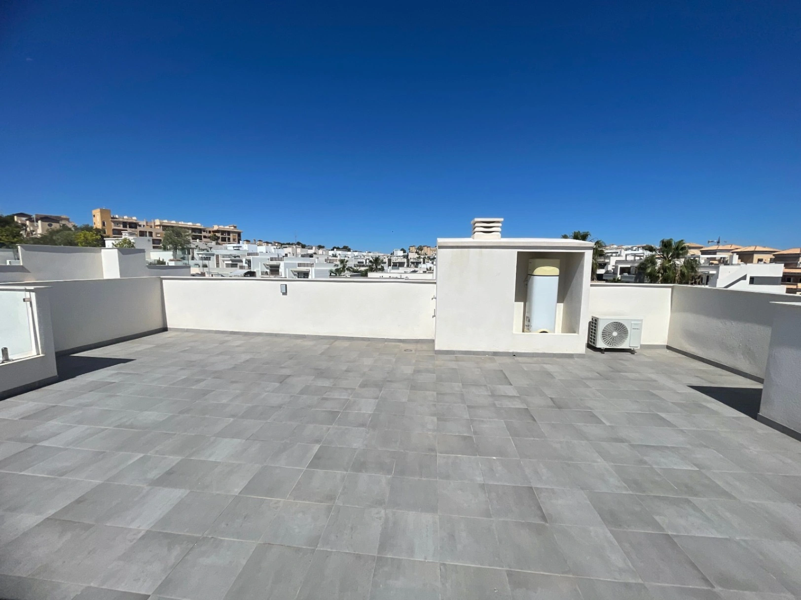 Apartamento en venta de 2 habitaciones en Villamartin, Alicante