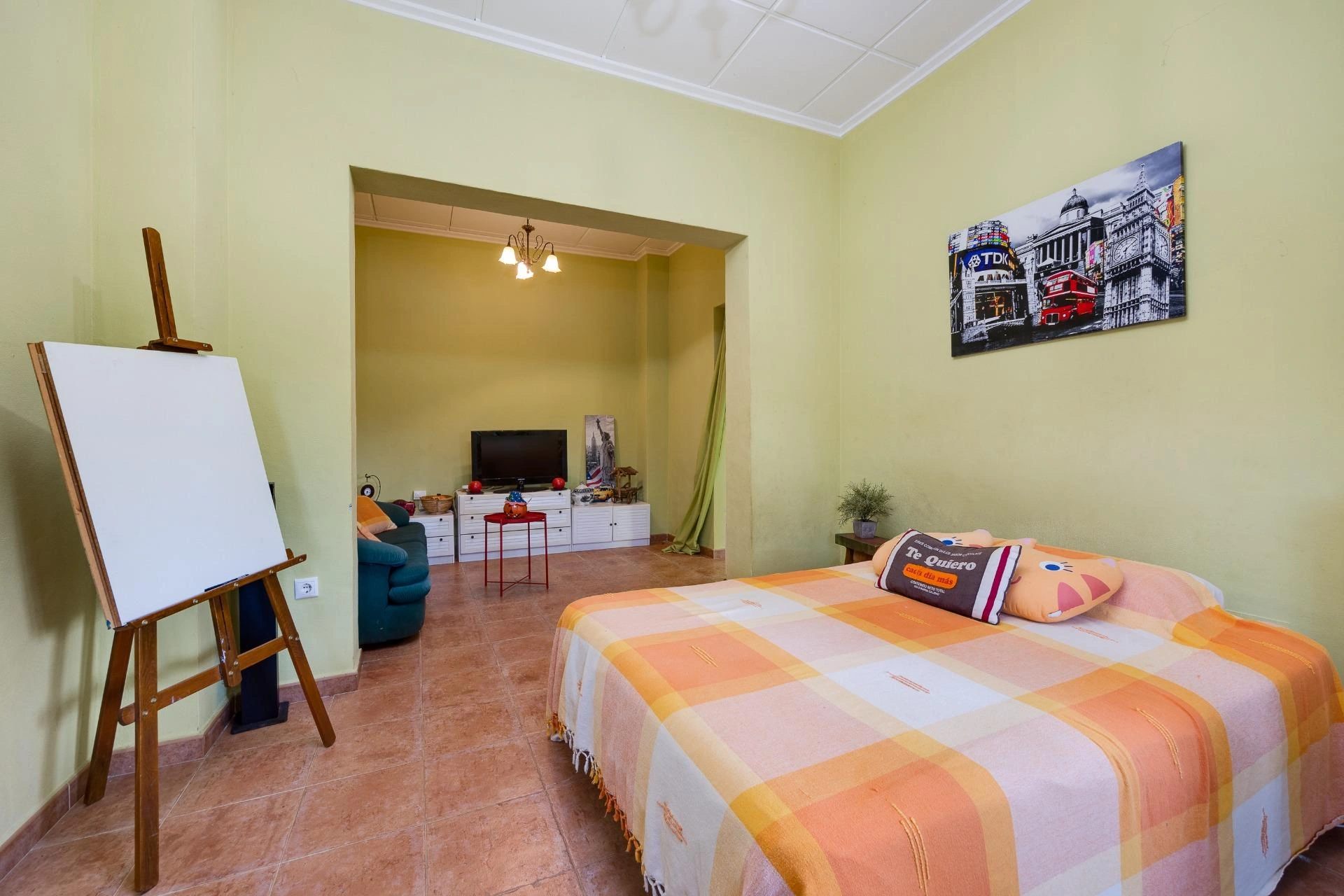 Increíble Chalet de cincos dormitorios en venta en San Miguel de Salinas, Alicante