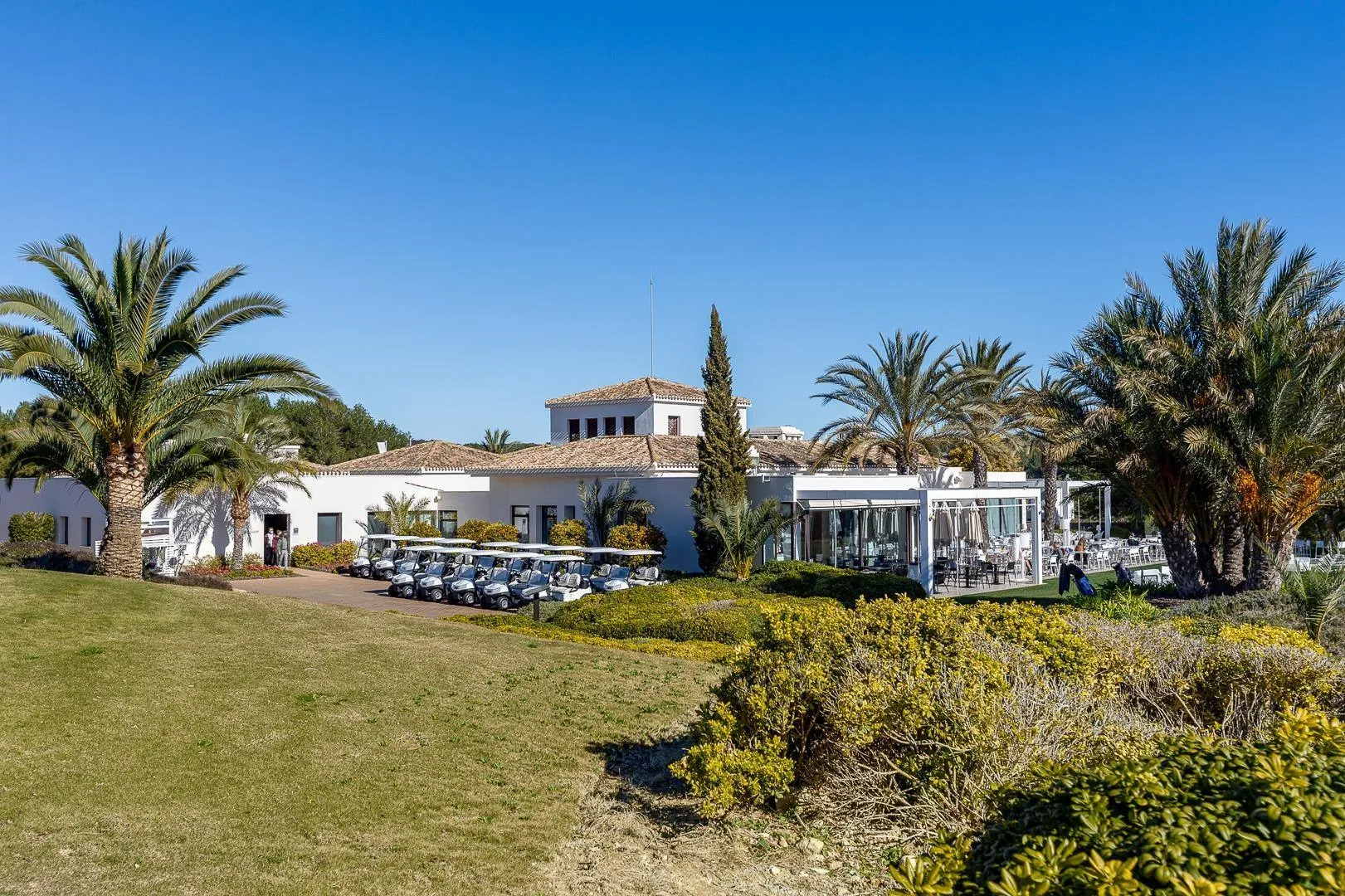 Increíble Chalet de cincos dormitorios en venta en San Miguel de Salinas, Alicante