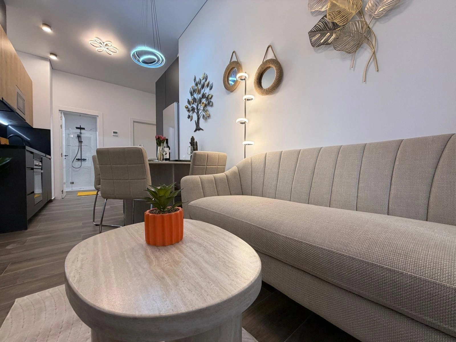 Apartamento reformado de dos dormitorios a 200 metros de la Playa De Los Locos, Torrevieja