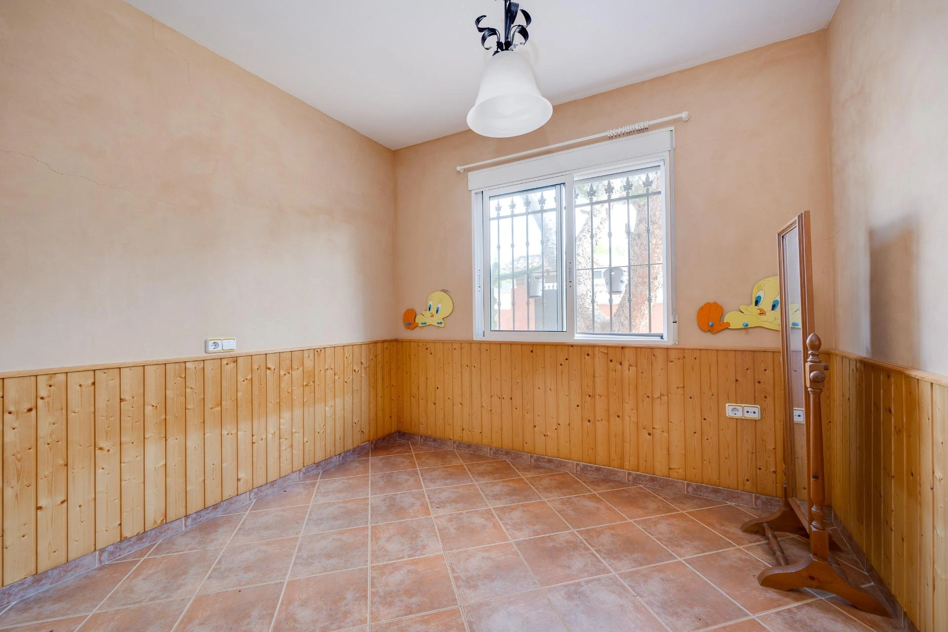Increíble Chalet de cincos dormitorios en venta en San Miguel de Salinas, Alicante
