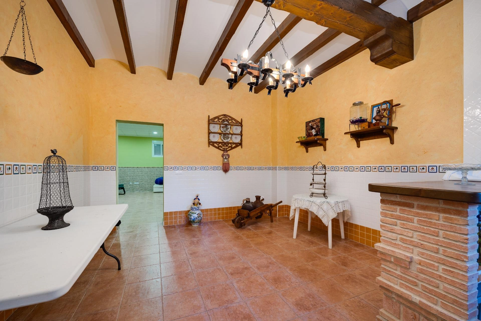 Increíble Chalet de cincos dormitorios en venta en San Miguel de Salinas, Alicante
