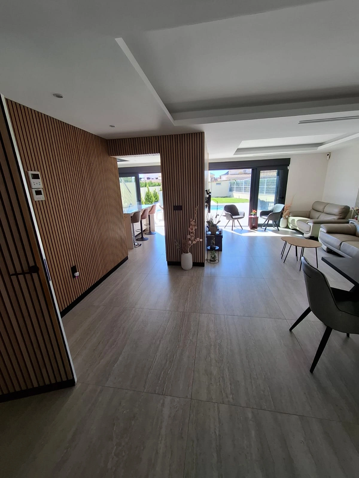 Chalet reformado con 4 habitaciones en venta en Los Balcones, Torrevieja