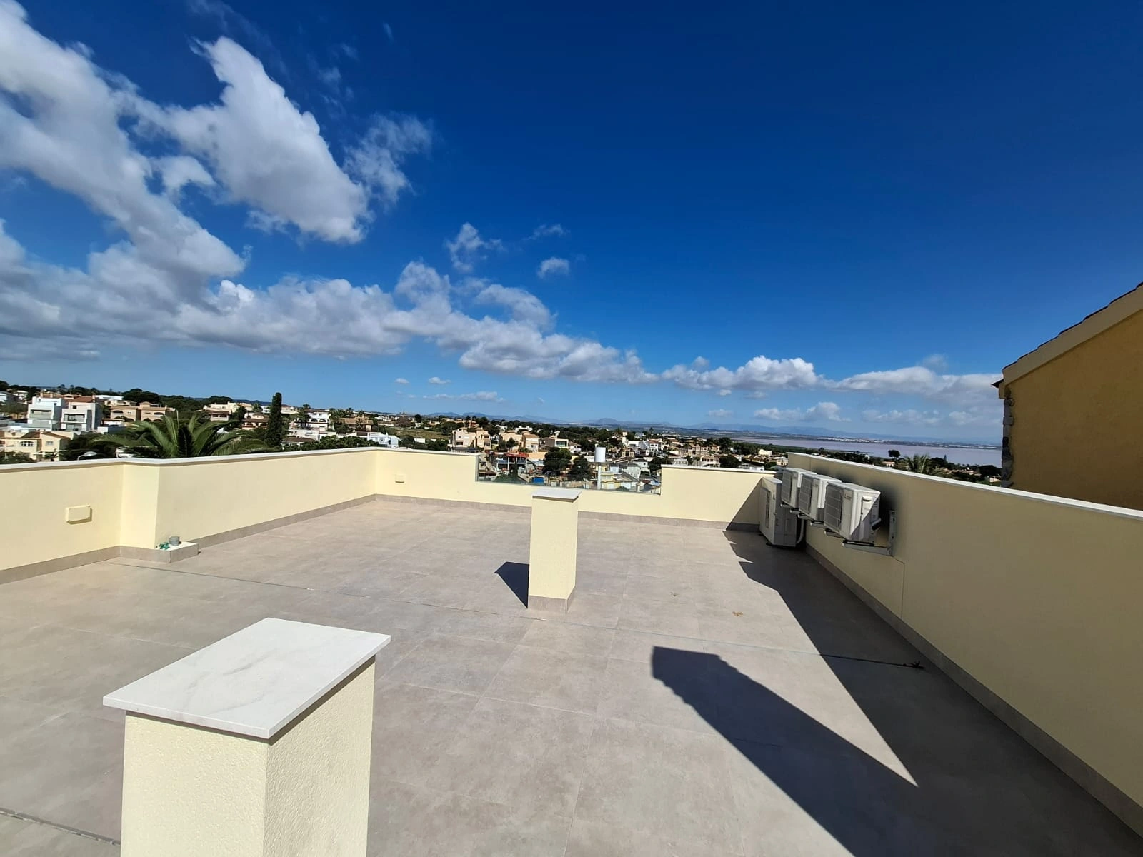 Chalet reformado con 4 habitaciones en venta en Los Balcones, Torrevieja