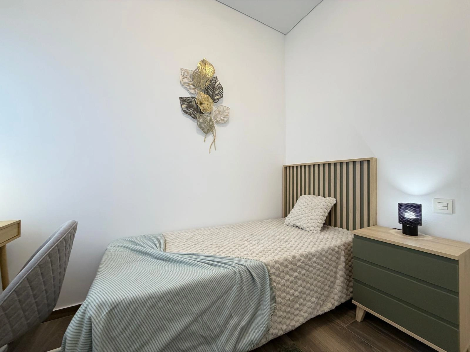 Apartamento reformado de dos dormitorios a 200 metros de la Playa De Los Locos, Torrevieja