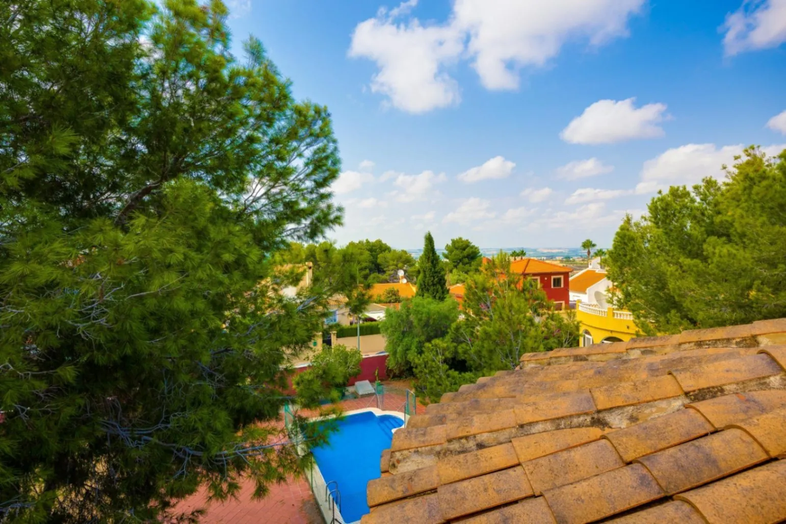 Increíble Chalet de cincos dormitorios en venta en San Miguel de Salinas, Alicante