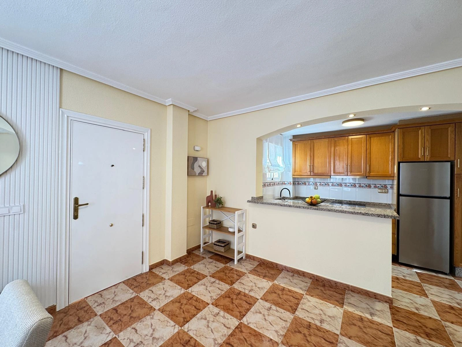 Vollständig renoviertes Reihenhaus mit Parkplatz + Abstellraum zu verkaufen in Lomas De Cabo Roig, Orihuela Costa.
