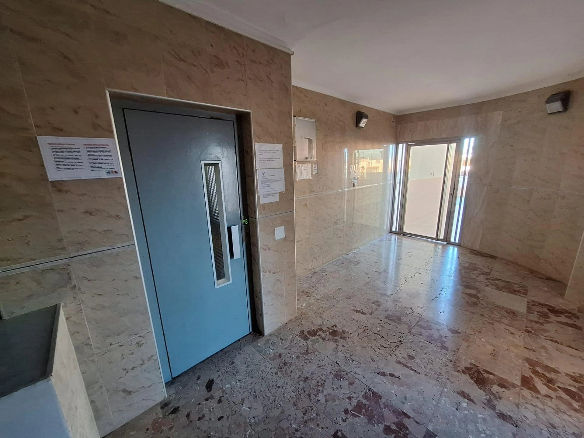 Estudio moderno en venta en Torrejón, Torrevieja.