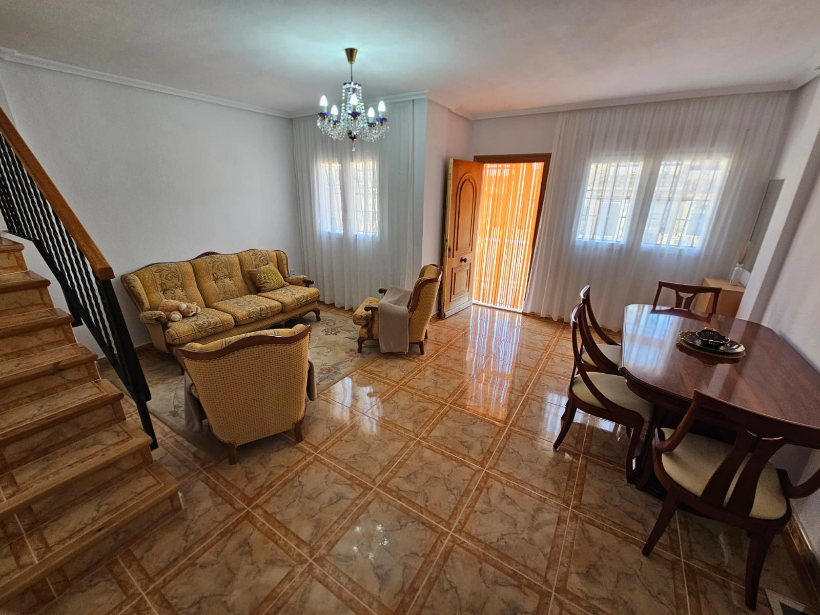 Chalet en venta en La Zenia, Orihuela: 3 habitaciones y piscina comunitaria - 4