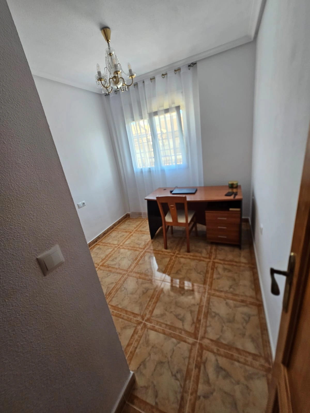 Chalet en venta en La Zenia, Orihuela: 3 habitaciones y piscina comunitaria