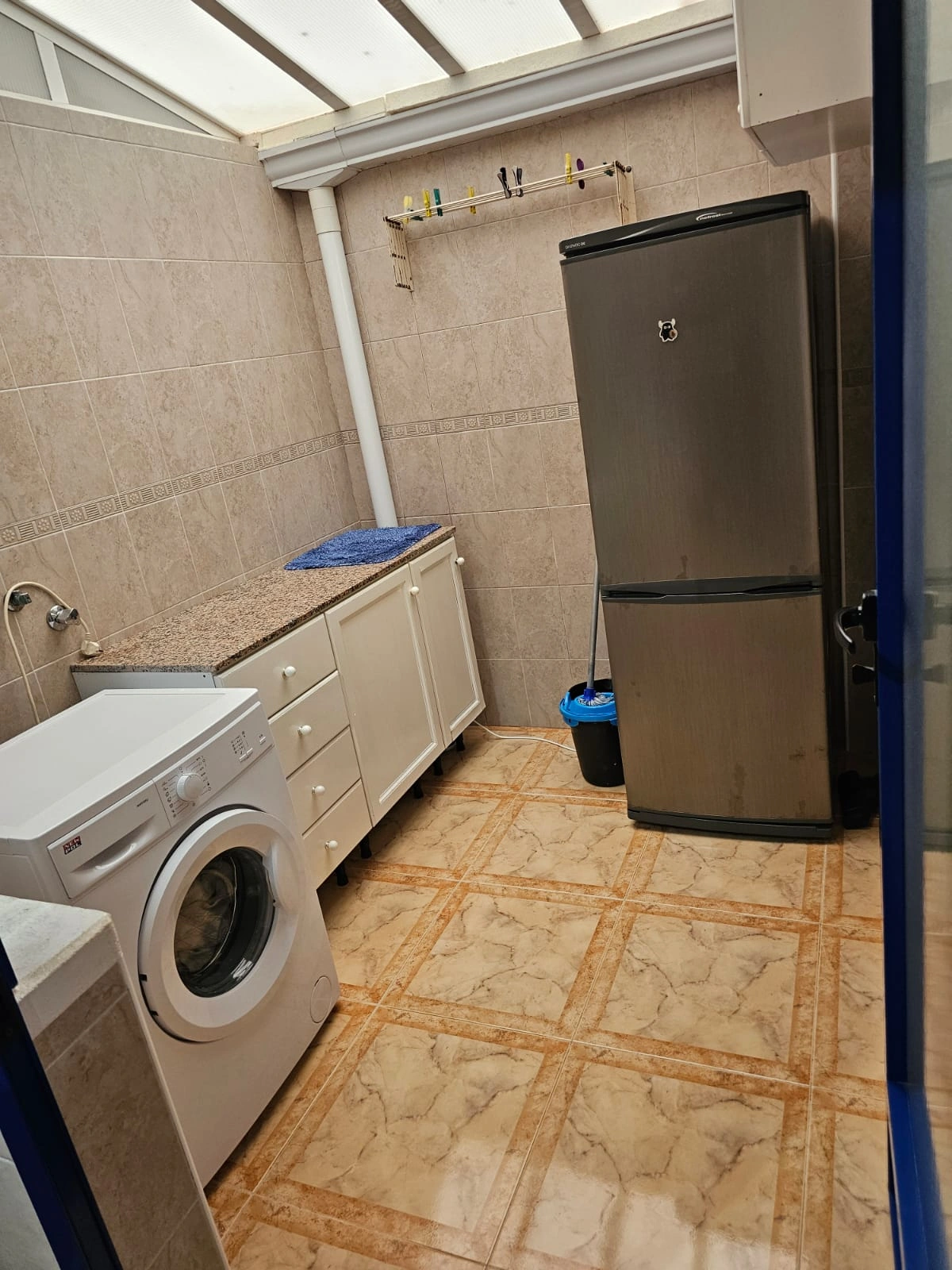 Chalet en venta en La Zenia, Orihuela: 3 habitaciones y piscina comunitaria