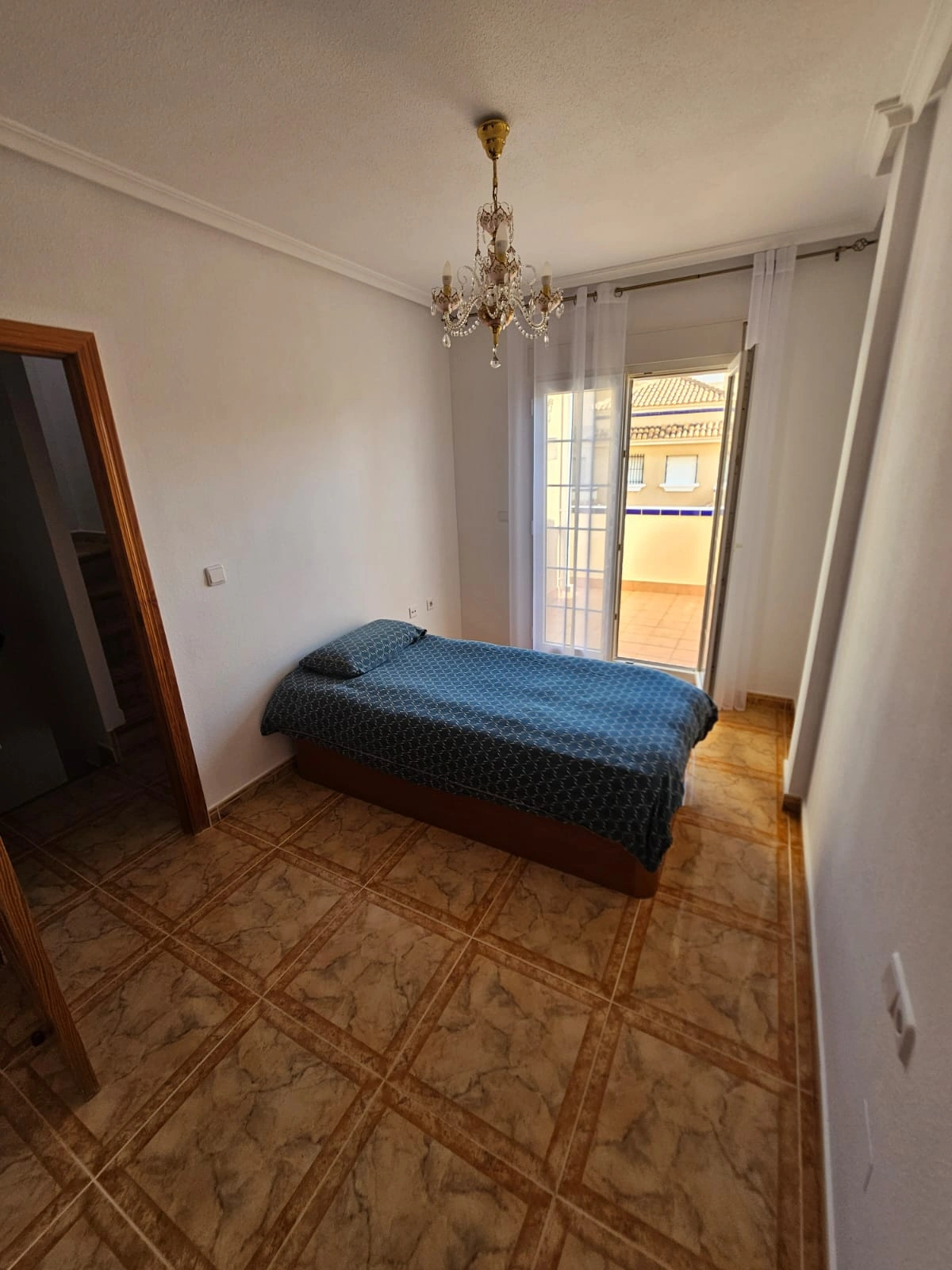 Chalet en venta en La Zenia, Orihuela: 3 habitaciones y piscina comunitaria