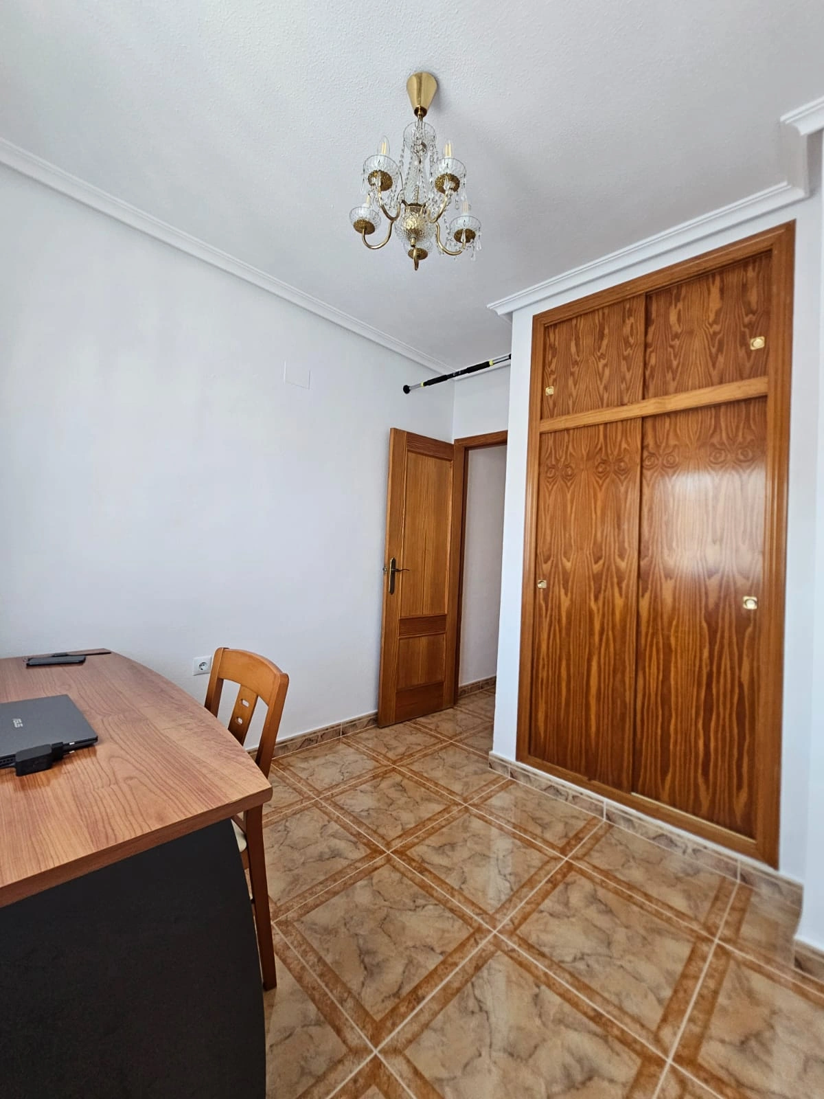 Chalet en venta en La Zenia, Orihuela: 3 habitaciones y piscina comunitaria