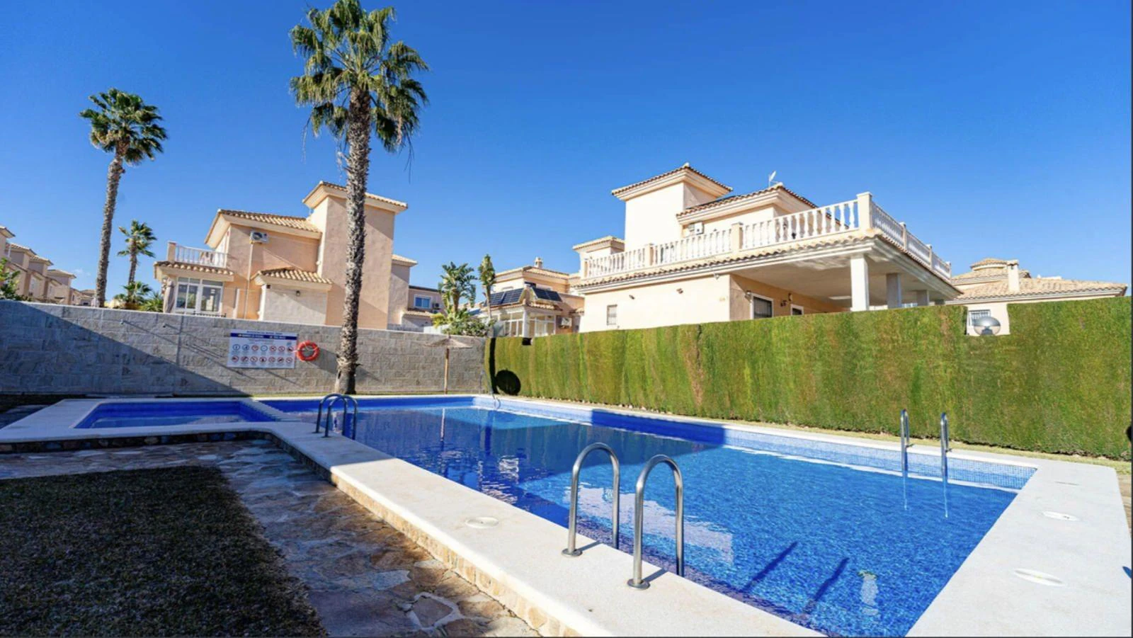 Terraced house en venta en Orihuela Costa