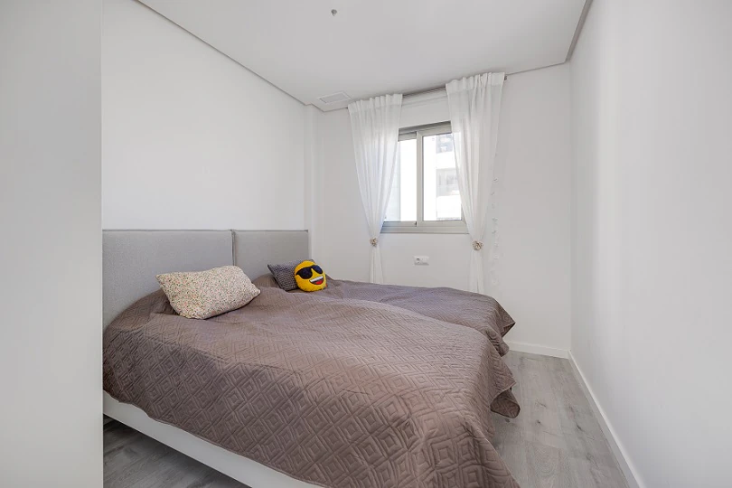 Apartamento en venta de 3 dormitorios en Villamartín, Orihuela Costa