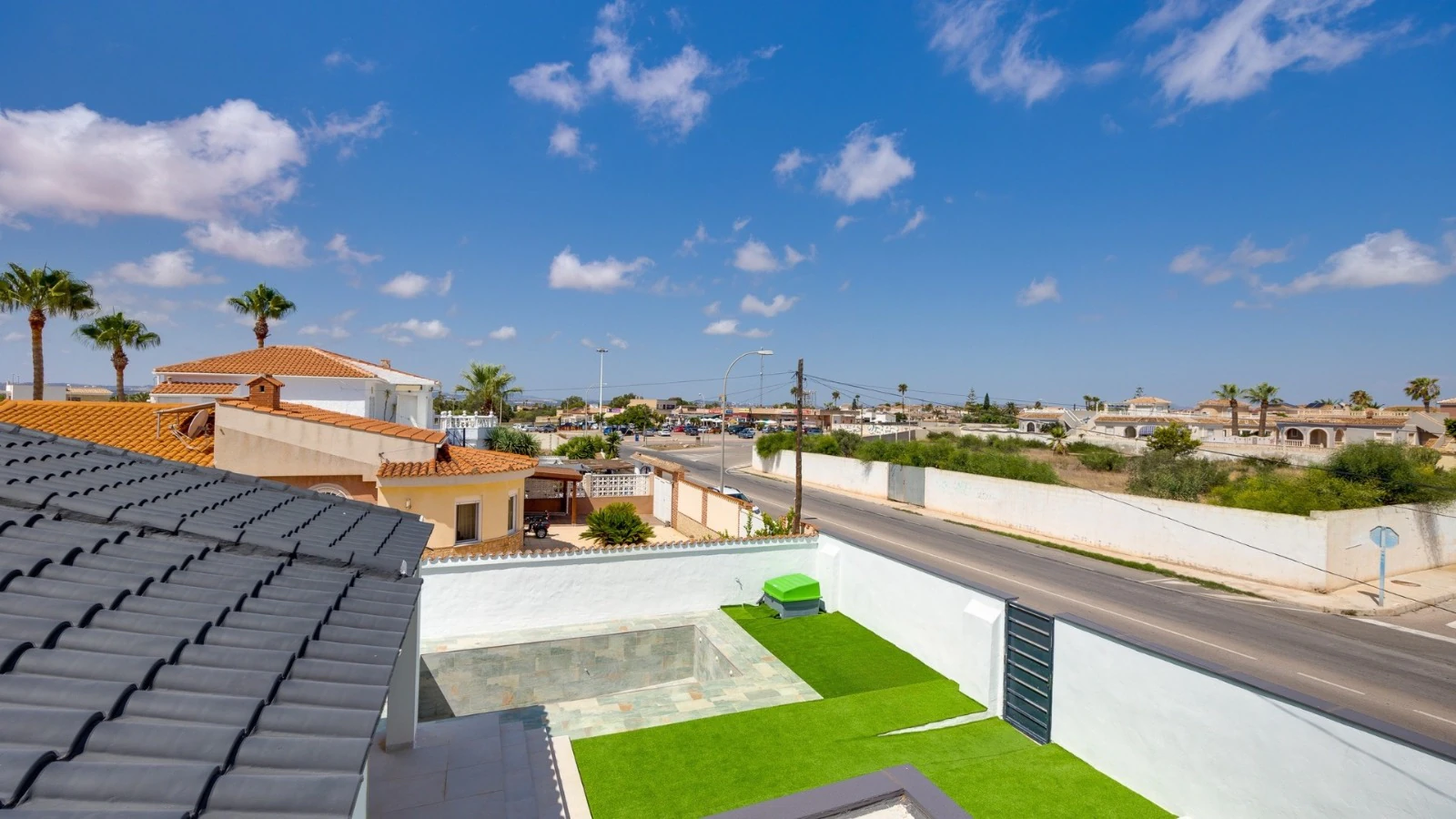 Magnifico Chalet reformado de 4 habitaciones con piscina en venta en la siesta, Torrevieja