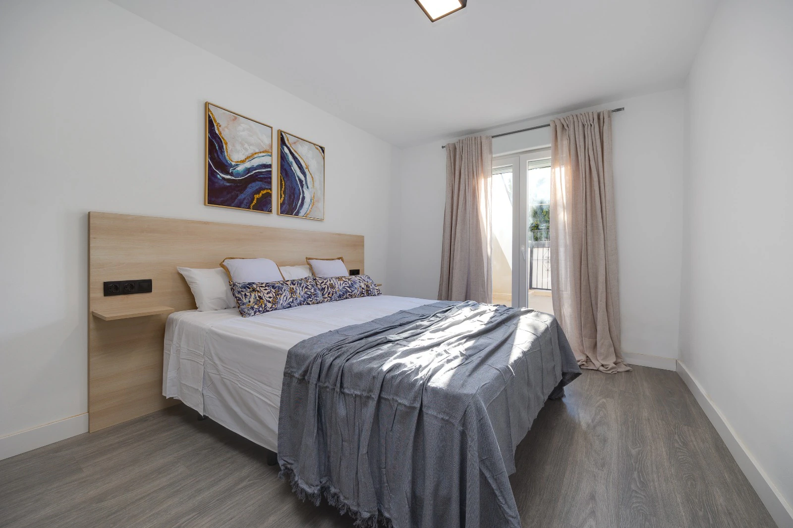 Magnifico Chalet reformado de 4 habitaciones con piscina en venta en la siesta, Torrevieja