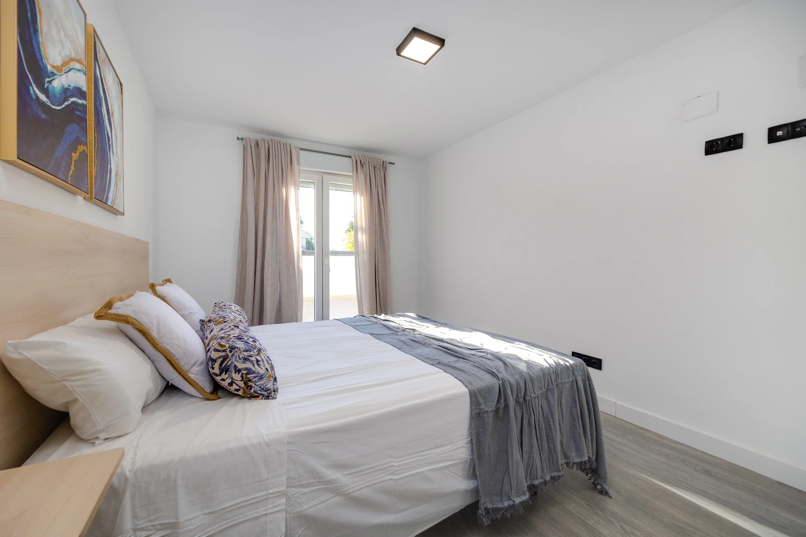 Magnifico Chalet reformado de 4 habitaciones con piscina en venta en la siesta, Torrevieja