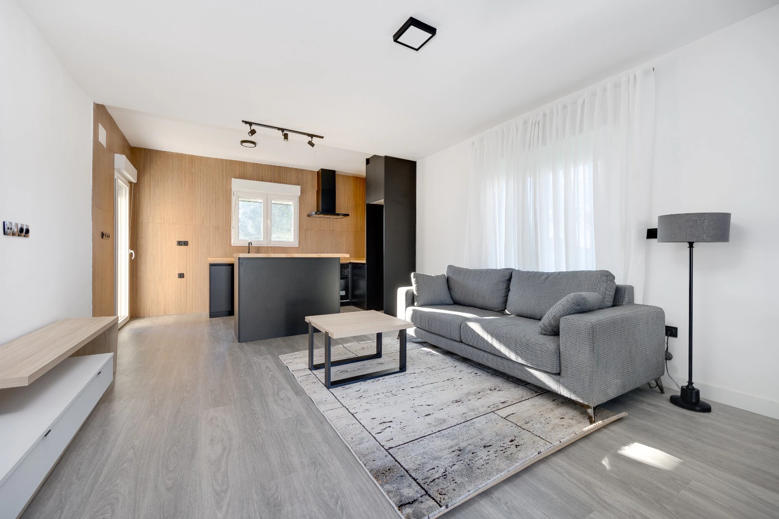 Magnifico Chalet reformado de 4 habitaciones con piscina en venta en la siesta, Torrevieja