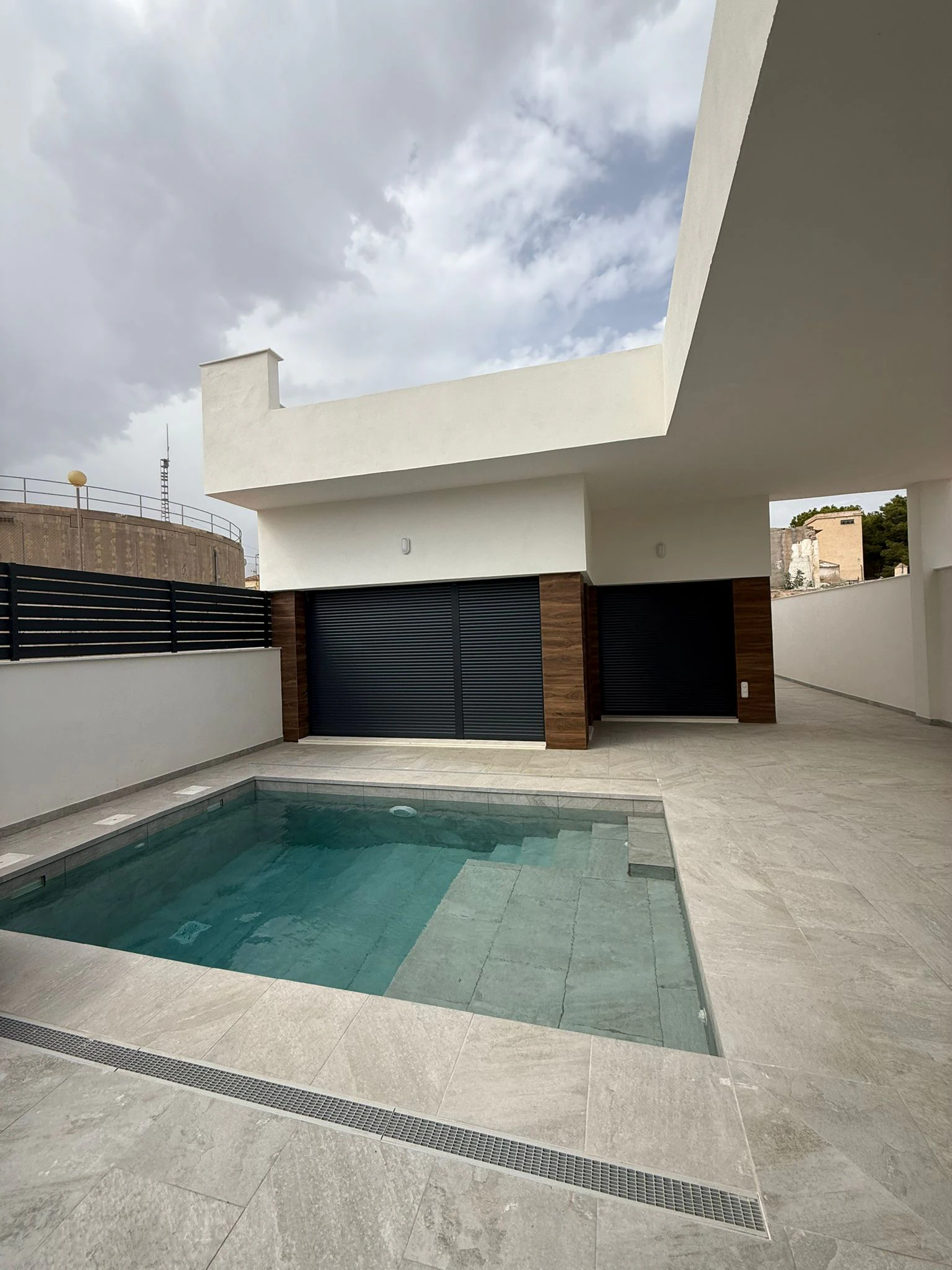 Venta de moderna Villa de 3 dormitorios y 3 baños en Bigastro