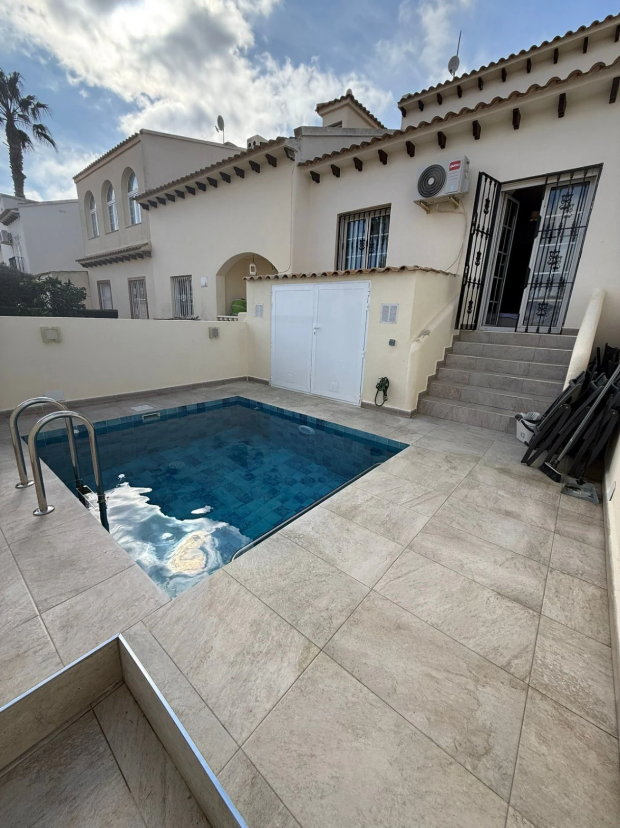 Magnifica Casa Adosada de dos dormitorios con piscina privada en venta en Las Ramblas, Orihuela Costa