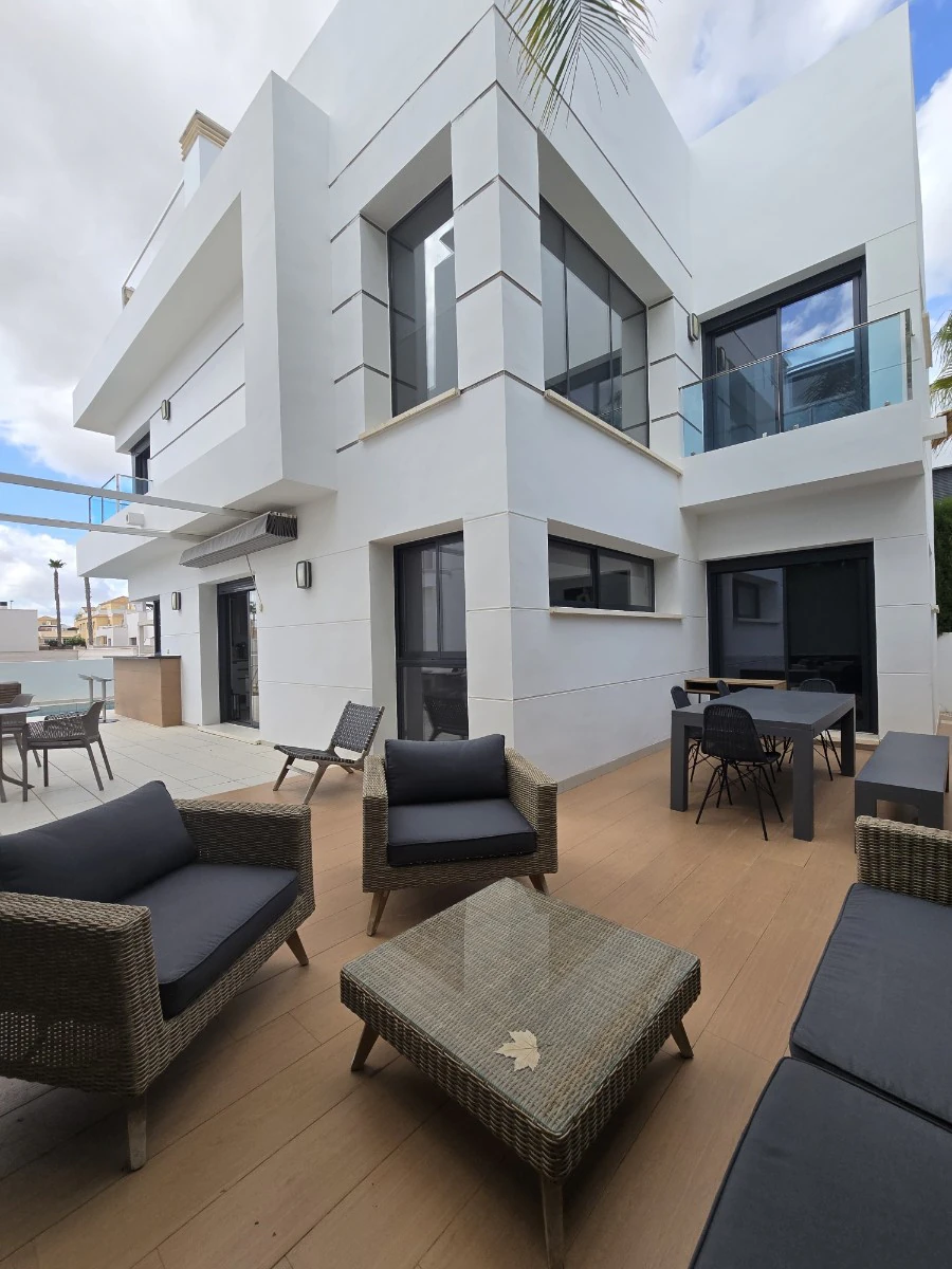 Chalet/Villa en venta en Ciudad Quesada - Rojales