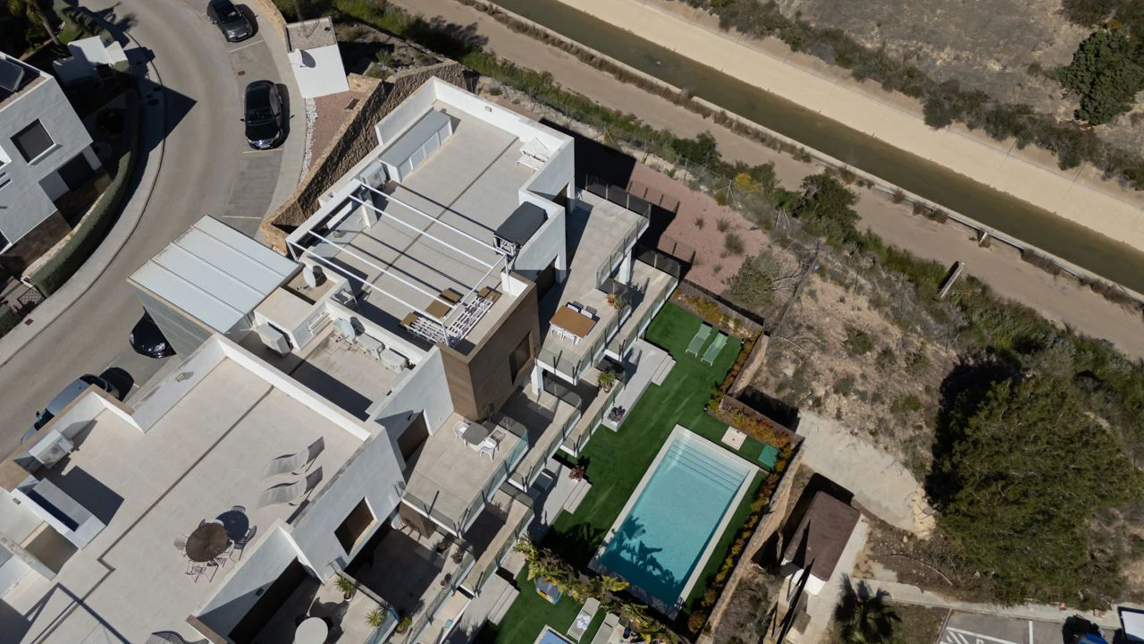 Apartamento en venta de 2 dormitorios en Las Ramblas, Orihuela Costa