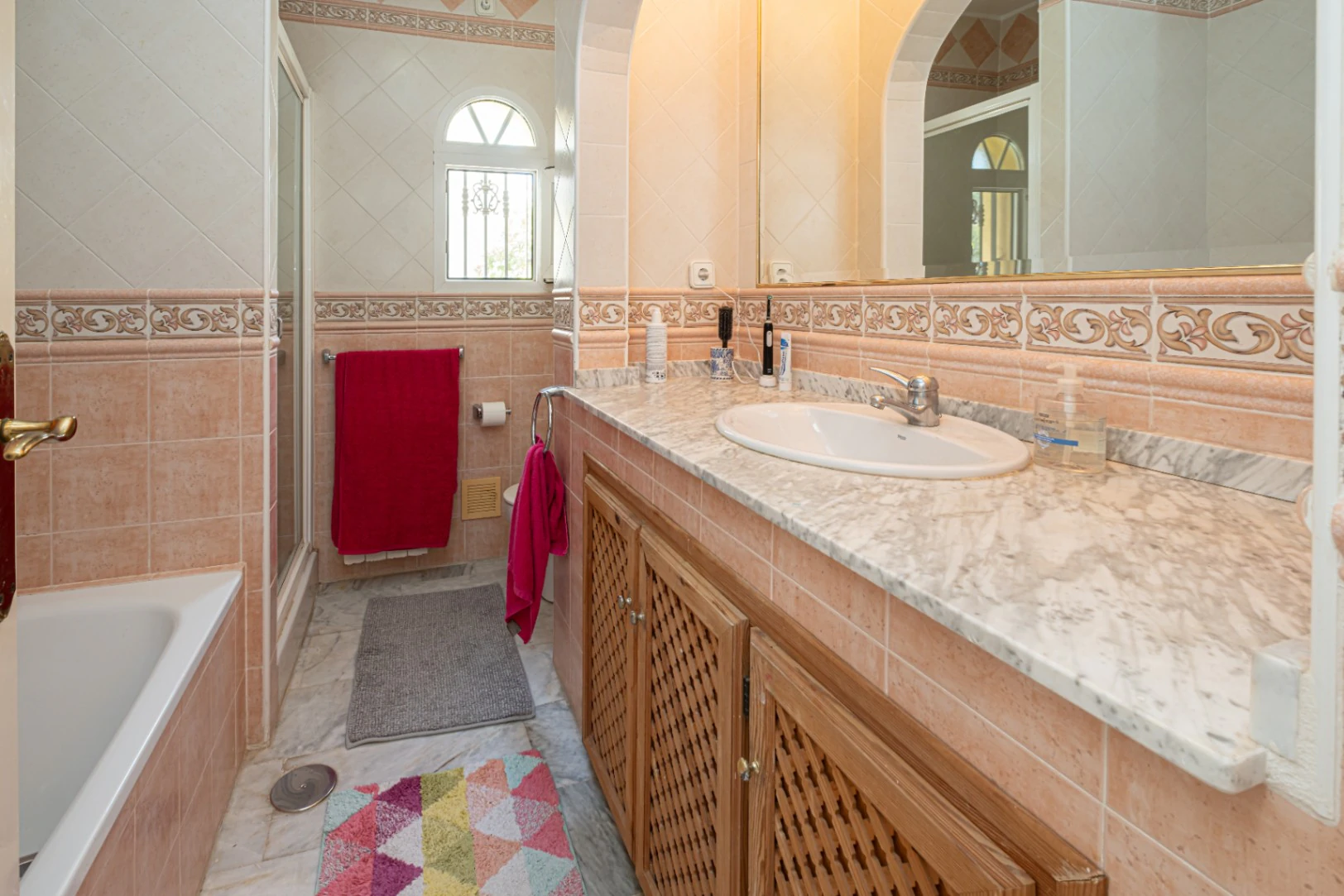Chalet en venta de 3 dormitorios con piscina en Las Ramblas, Murcia.