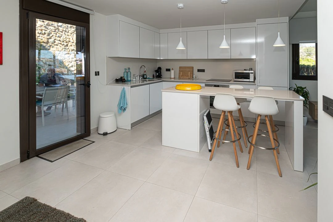 Apartamento en venta de 2 dormitorios en Las Ramblas, Orihuela Costa