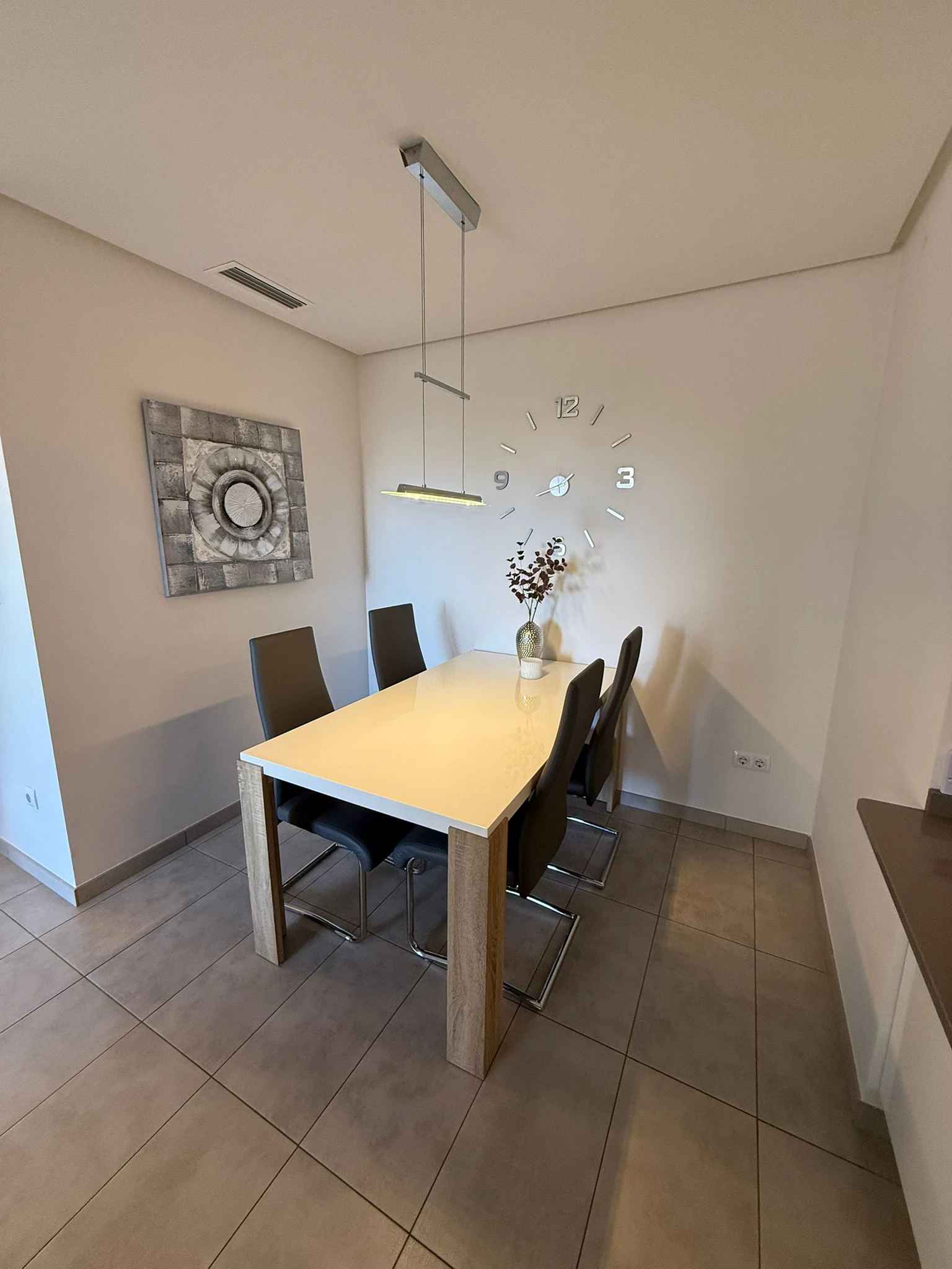 Magnifico Apartamento de dos dormitorios en planta baja en venta en Altos Del Mediterráneo, Villamartín, Orihuela Costa