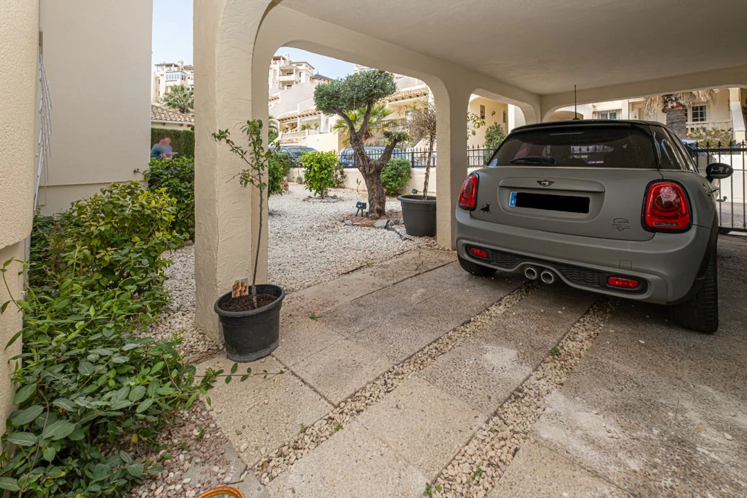 Chalet en venta de 3 dormitorios con piscina en Las Ramblas, Orihuela