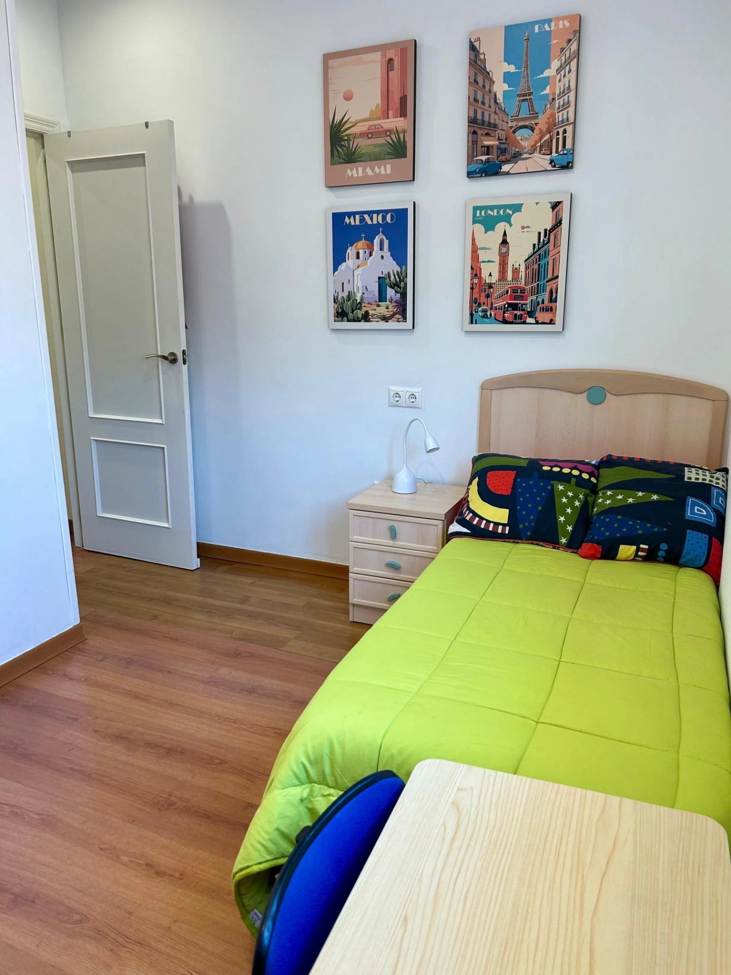 Apartamento en venta de 3 dormitorios en Aguas Nuevas, Torrevieja.