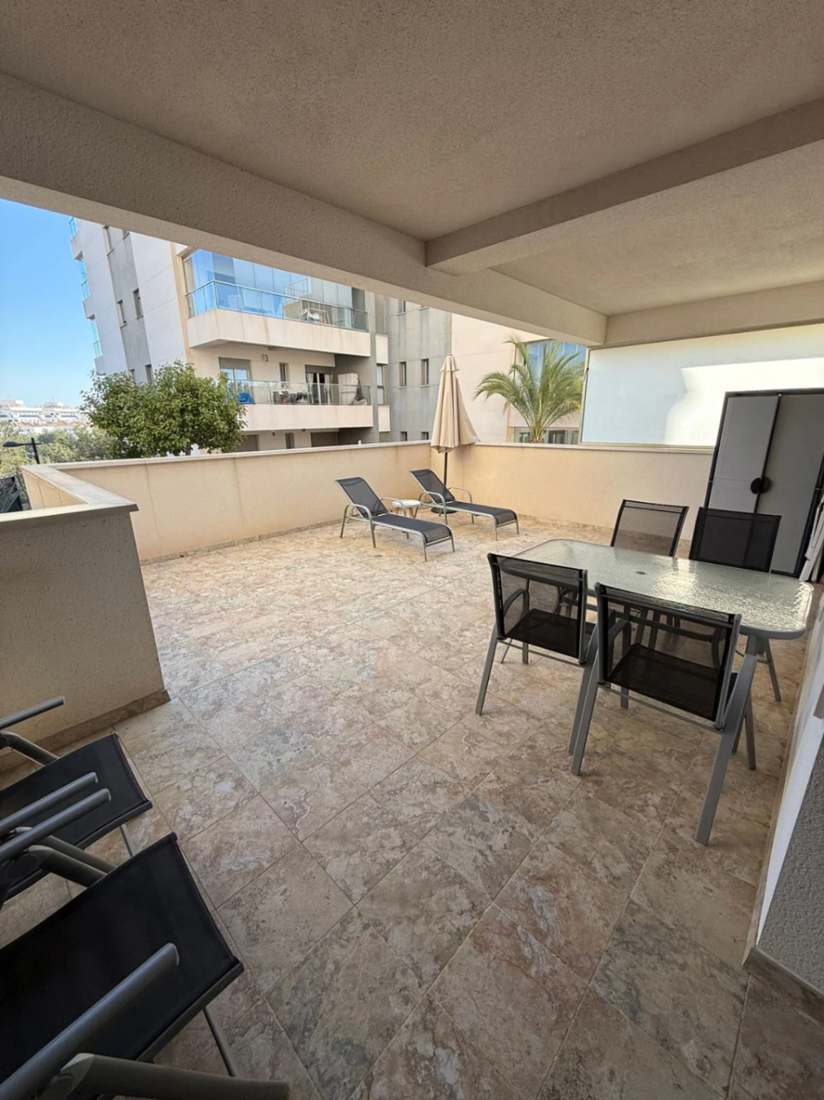 Magnifico Apartamento de dos dormitorios en planta baja en venta en Altos Del Mediterráneo, Villamartín, Orihuela Costa
