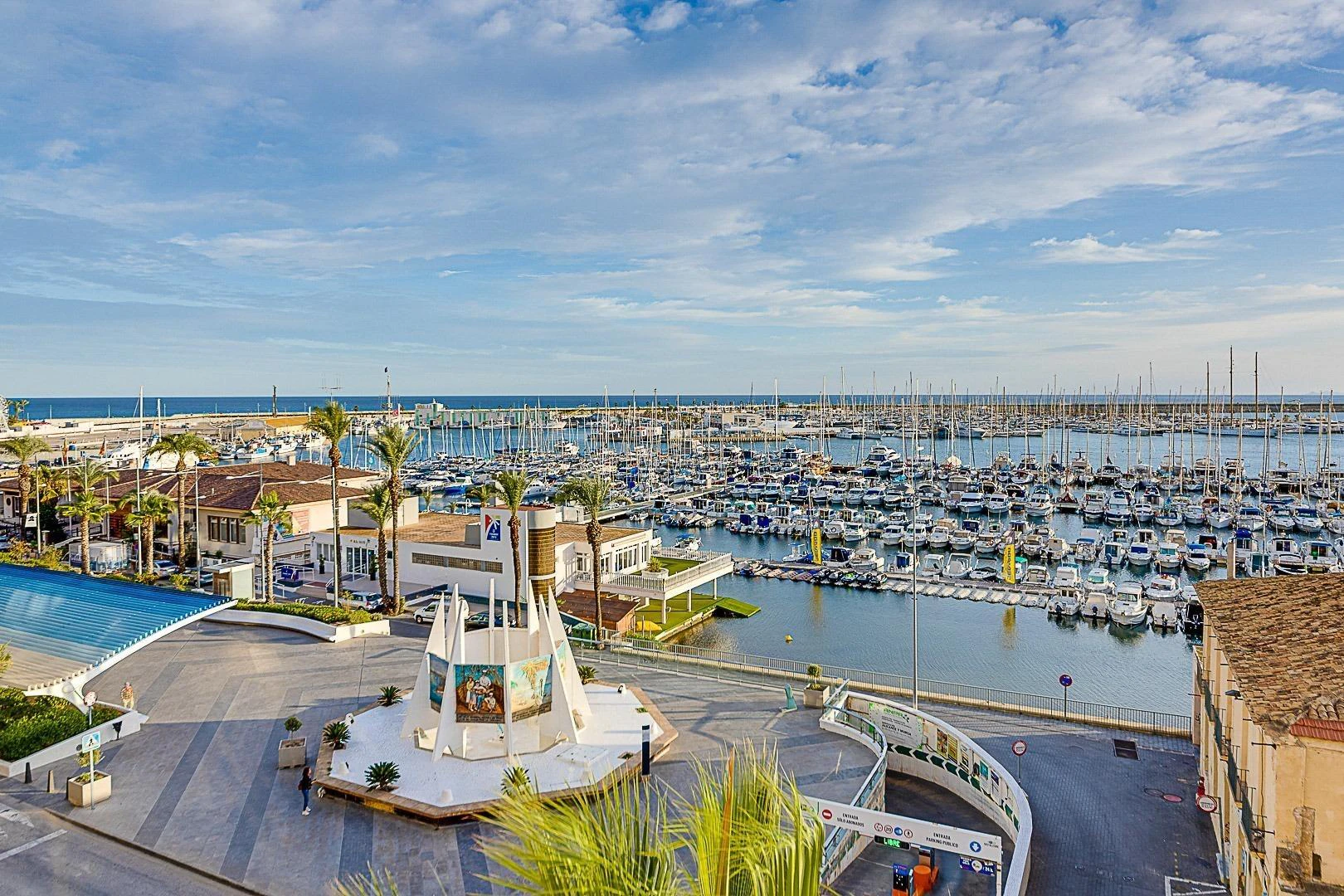 Impresionante Casa totalmente Renovada en el Corazón de Torrevieja, Alicante