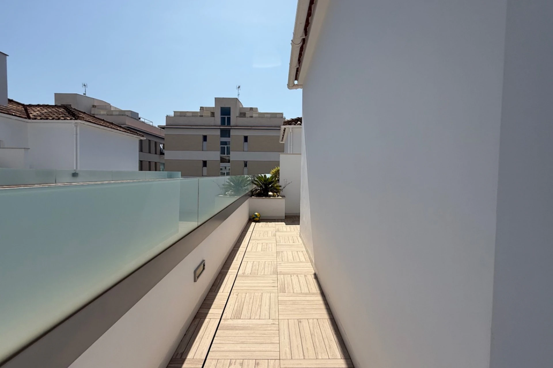 Chalet en venta de 5 habitaciones en Villamartin, Orihuela