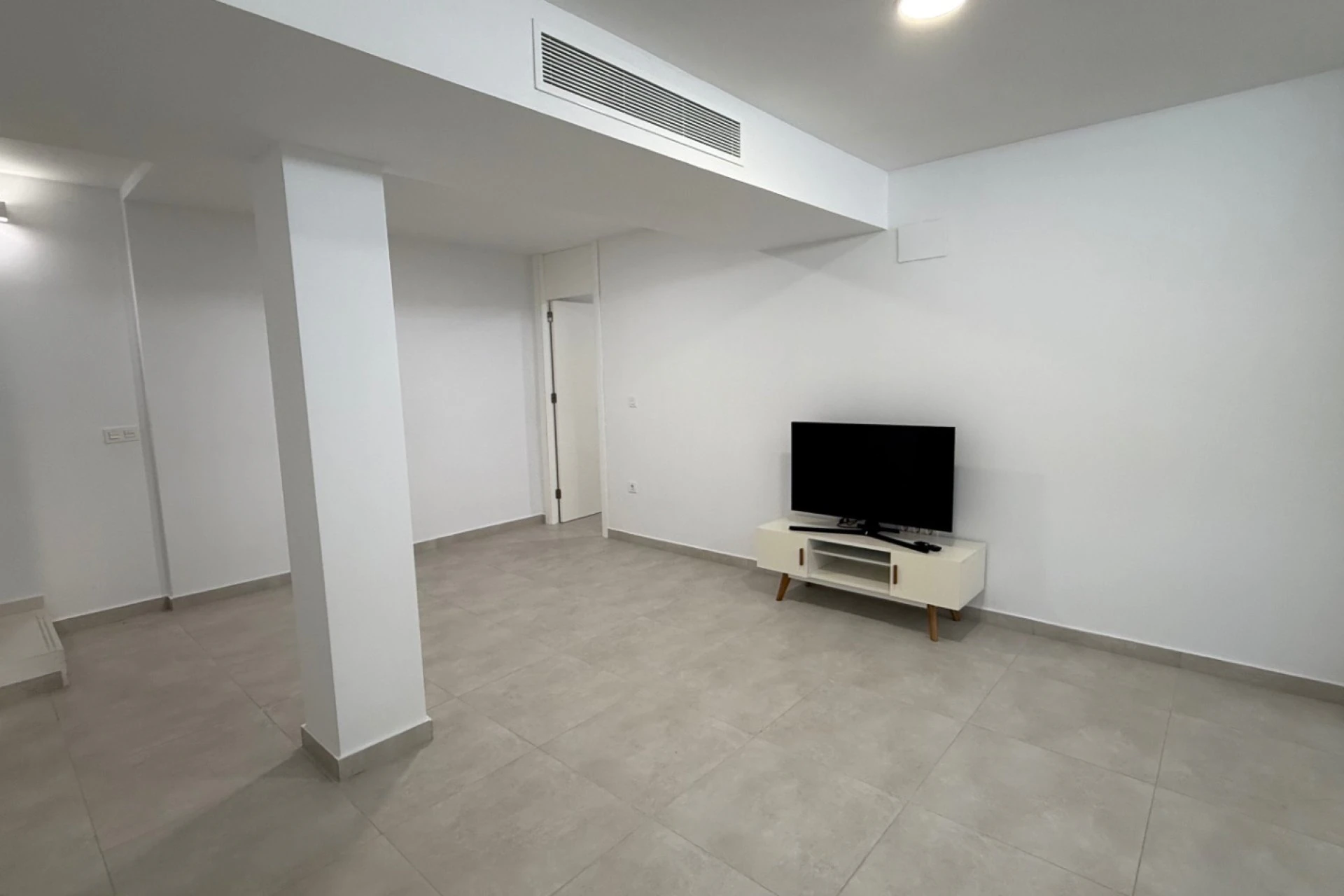 Chalet en venta de 5 habitaciones en Villamartin, Orihuela