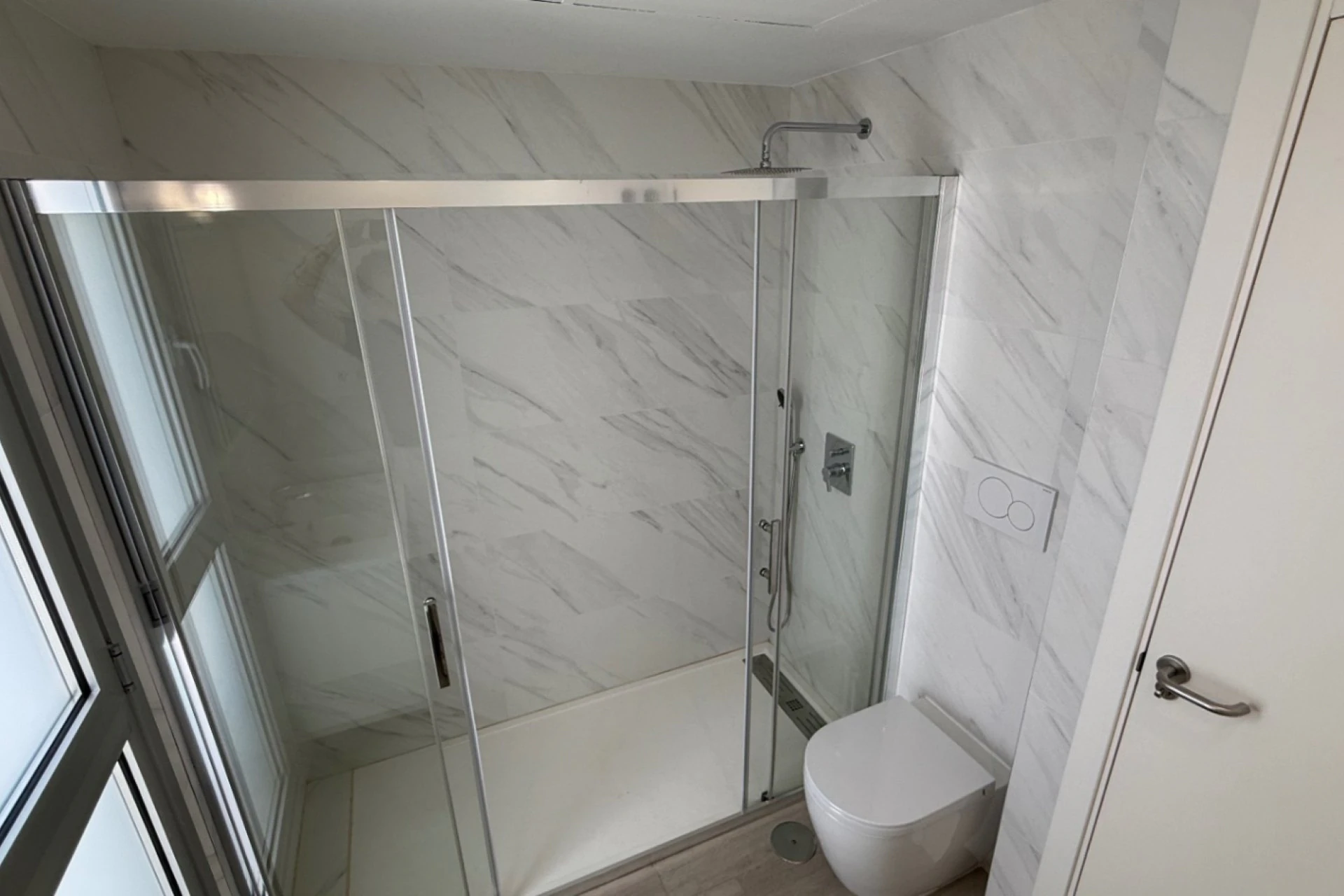 Chalet en venta de 5 habitaciones en Villamartin, Orihuela