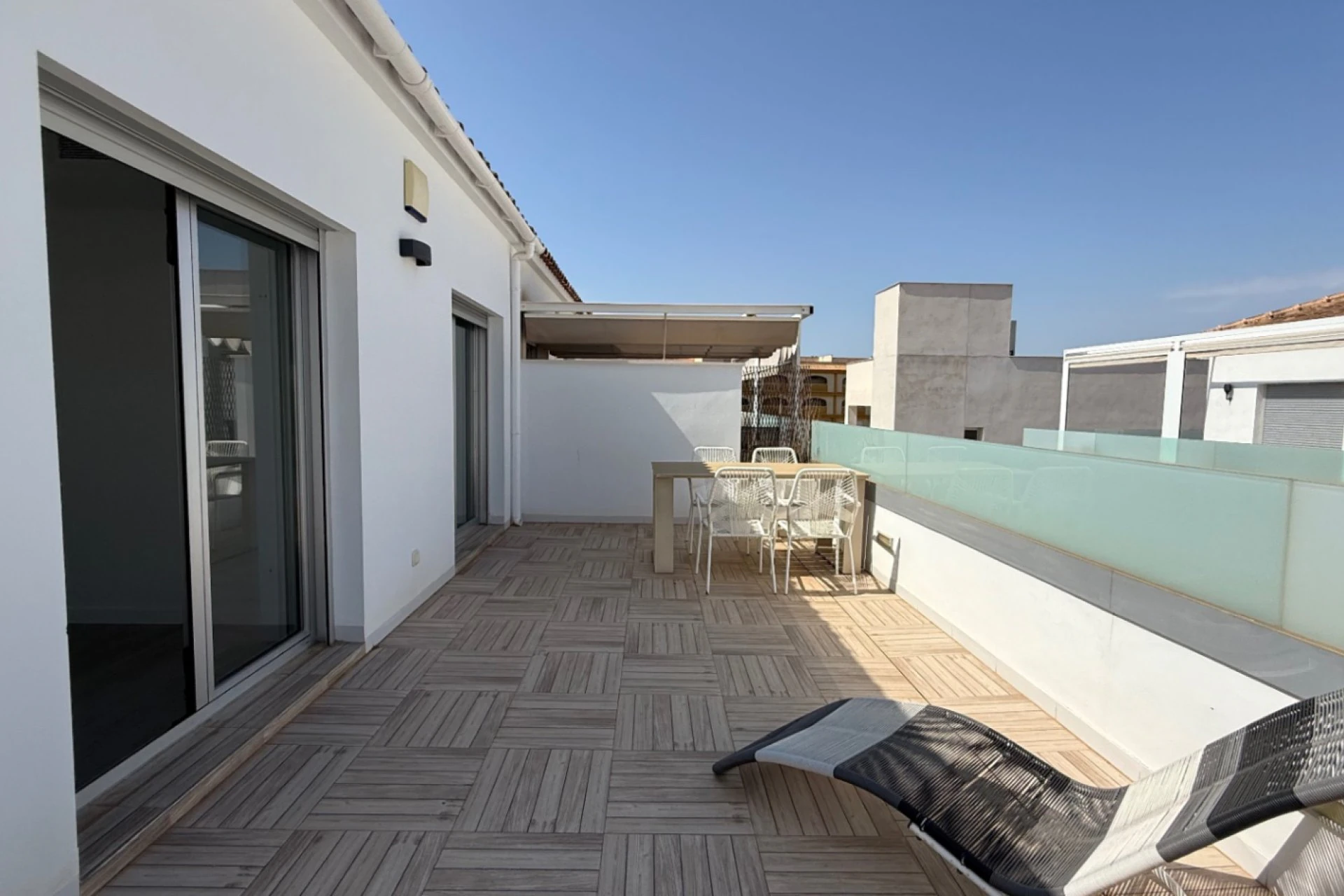 Chalet en venta de 5 habitaciones en Villamartin, Orihuela